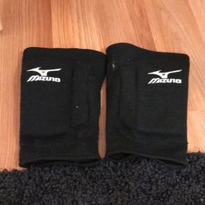 Volleyball knee pads
